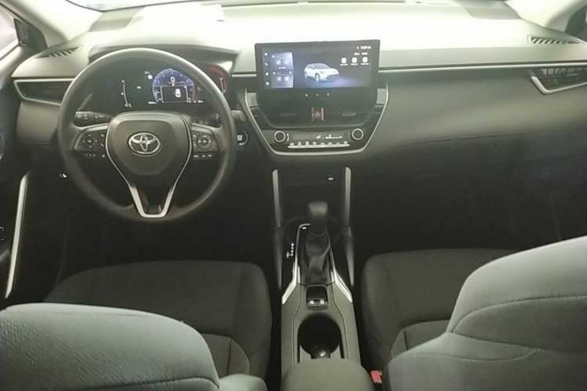 Used Toyota FRONTLANDER 2023 2.0L CVT Leading Edition Center Console