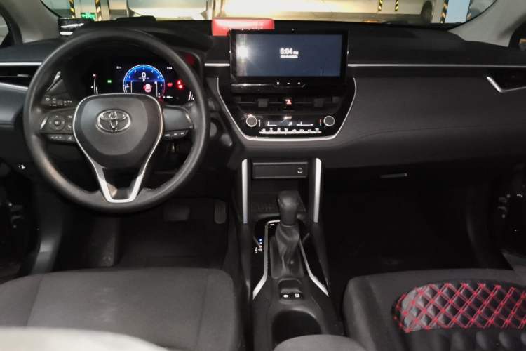 Used Toyota FRONTLANDER 2023 2.0L CVT Elite Edition Center Console