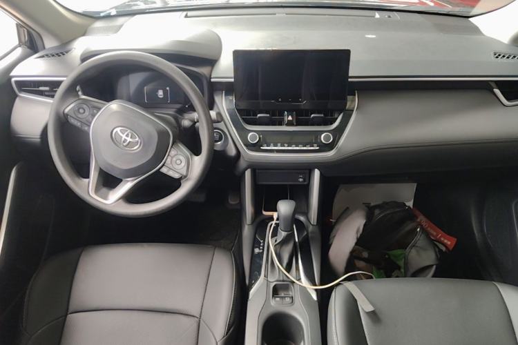 Used Toyota FRONTLANDER 2023 2.0L CVT Leading Edition Center Console
