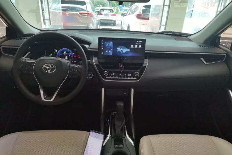 Used Toyota FRONTLANDER 2023 2.0L Smart Electric Hybrid Dual-Engine Leading Edition Center Console