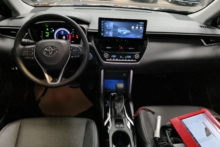 Used Toyota FRONTLANDER 2023 2.0L Smart Electric Hybrid Dual-Engine Luxury Edition Center Console