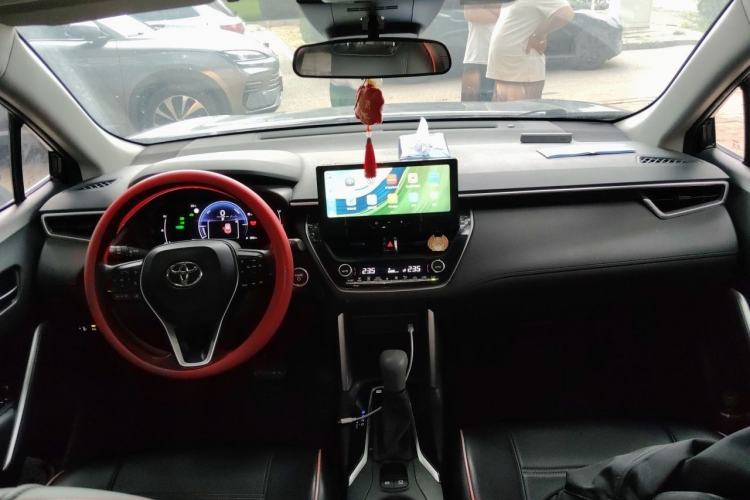 Used Toyota FRONTLANDER 2023 2.0L Smart Electric Hybrid Dual-Engine Leading Edition Center Console