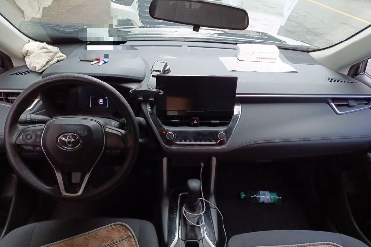 Used Toyota FRONTLANDER 2023 2.0L CVT Elite Edition Center Console