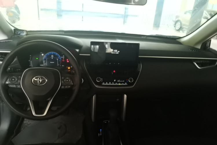 Used Toyota FRONTLANDER 2023 2.0L CVT Leading Edition Center Console