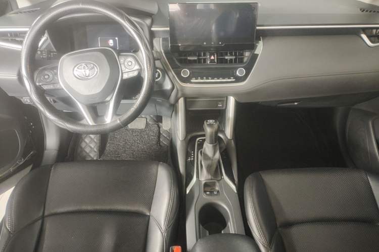Used Toyota FRONTLANDER 2023 2.0L CVT Leading Edition Center Console