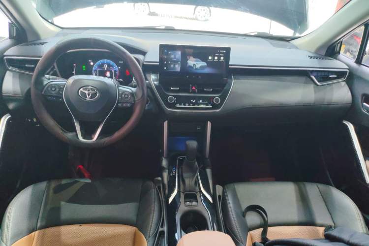 Used Toyota FRONTLANDER 2023 2.0L CVT Sport Edition Center Console