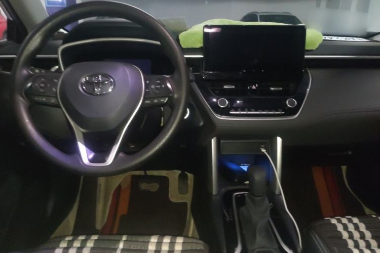 Used Toyota FRONTLANDER 2023 2.0L CVT Luxury Edition Center Console