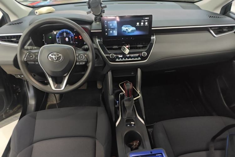 Used Toyota FRONTLANDER 2023 2.0L CVT Leading Edition Center Console