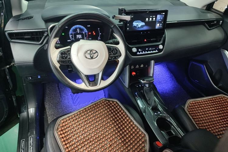 Used Toyota FRONTLANDER 2023 2.0L CVT Elite Edition Center Console