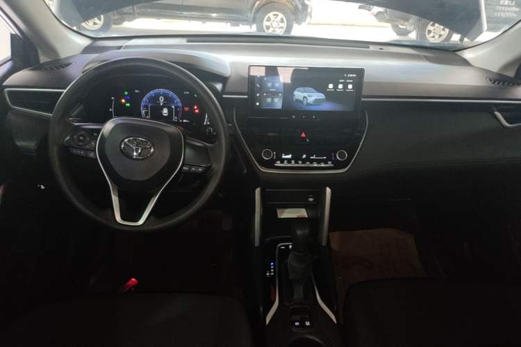 Used Toyota FRONTLANDER 2023 2.0L CVT Elite Edition Center Console