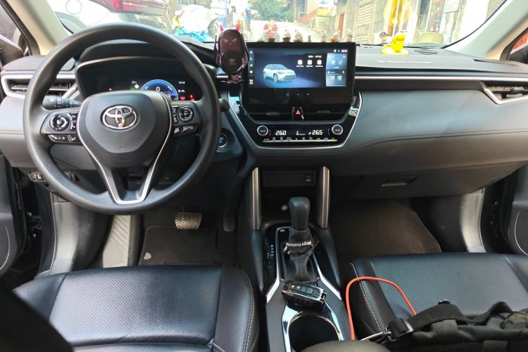 Used Toyota FRONTLANDER 2023 2.0L Smart Electric Hybrid Dual-Engine Leading Edition Center Console