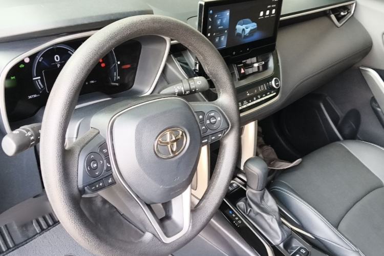 Used Toyota FRONTLANDER 2023 2.0L Smart Electric Hybrid Dual-Engine Luxury Edition Center Console