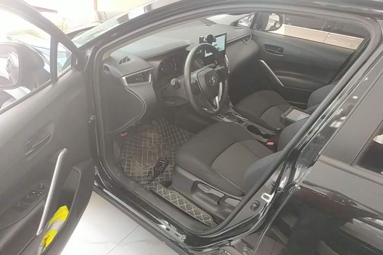 Used Toyota FRONTLANDER 2023 2.0L CVT Elite Edition Driver Seat