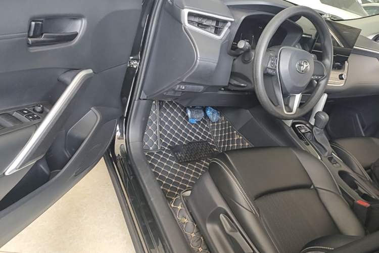 Used Toyota FRONTLANDER 2023 2.0L CVT Elite Edition Driver Seat