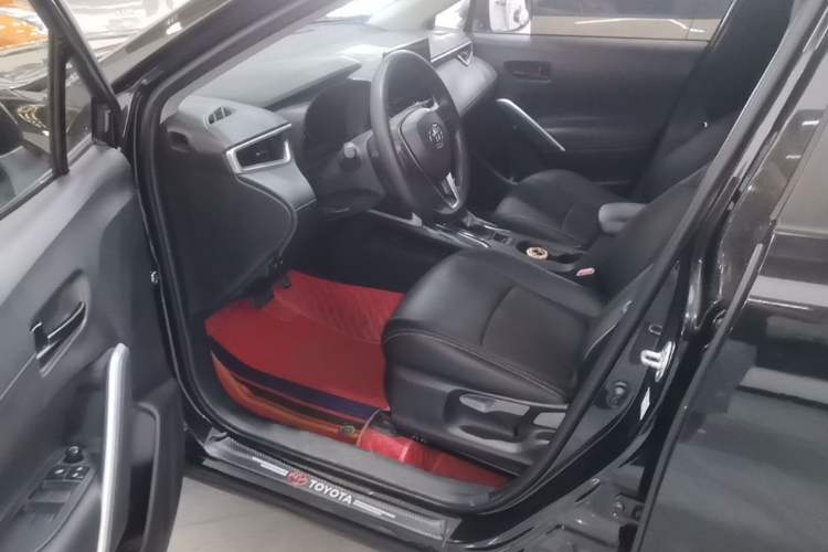 Used Toyota FRONTLANDER 2023 2.0L CVT Leading Edition Driver Seat