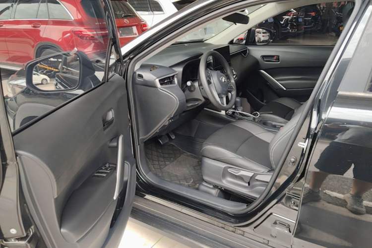 Used Toyota FRONTLANDER 2023 2.0L CVT Leading Edition Driver Seat