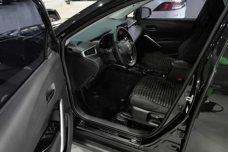 Used Toyota FRONTLANDER 2023 2.0L CVT Elite Edition Driver Seat