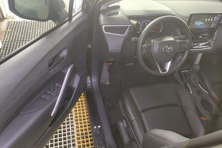 Used Toyota FRONTLANDER 2023 2.0L CVT Leading Edition Driver Seat