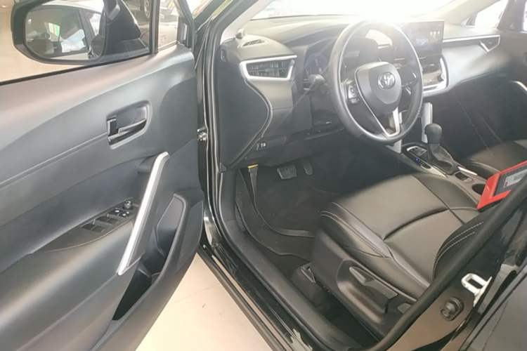 Used Toyota FRONTLANDER 2023 2.0L CVT Elite Edition Driver Seat