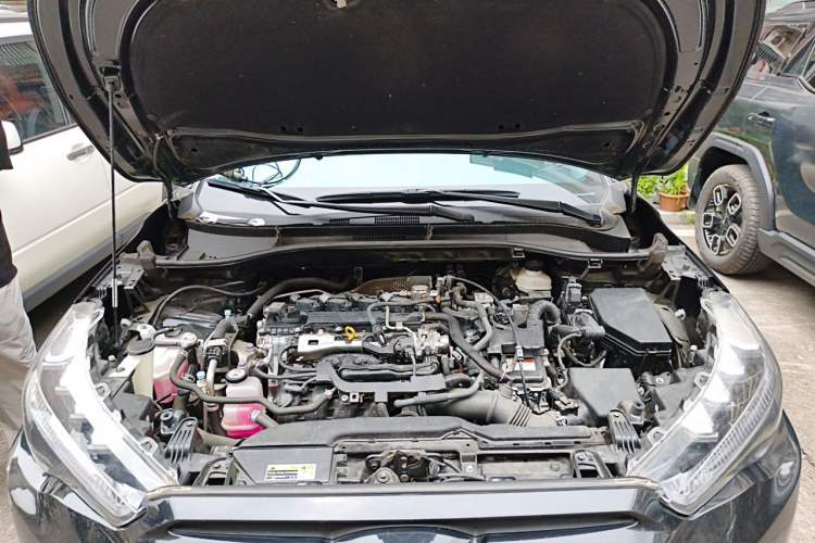 Used Toyota FRONTLANDER 2023 2.0L Smart Electric Hybrid Dual-Engine Luxury Edition Engine Bay