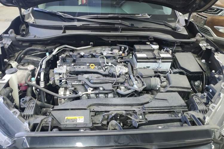 Used Toyota FRONTLANDER 2023 2.0L CVT Elite Edition Engine Bay