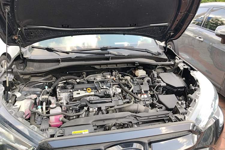 Used Toyota FRONTLANDER 2023 2.0L Smart Electric Hybrid Dual-Engine Leading Edition Engine Bay