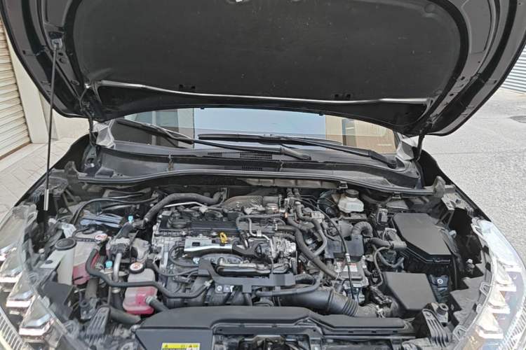 Used Toyota FRONTLANDER 2023 2.0L Smart Electric Hybrid Dual-Engine Luxury Edition Engine Bay