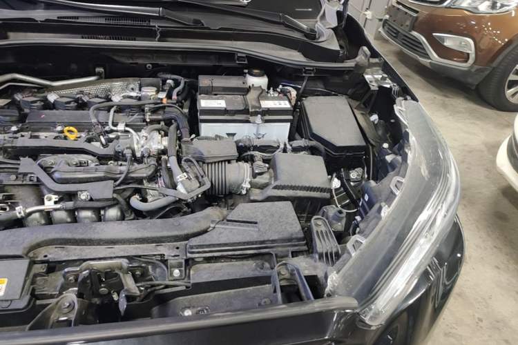 Used Toyota FRONTLANDER 2023 2.0L CVT Elite Edition Engine Bay Left