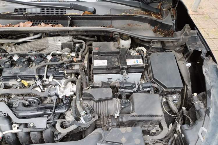 Used Toyota FRONTLANDER 2023 2.0L CVT Elite Edition Engine Bay Left