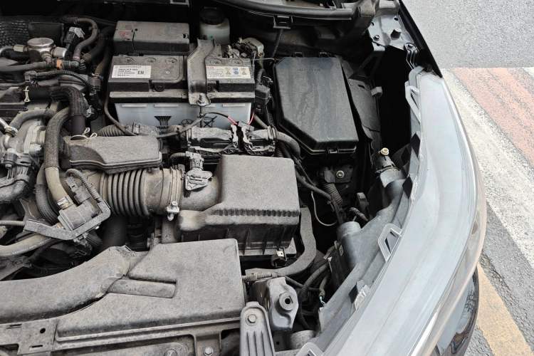 Used Toyota FRONTLANDER 2023 2.0L CVT Elite Edition Engine Bay Left