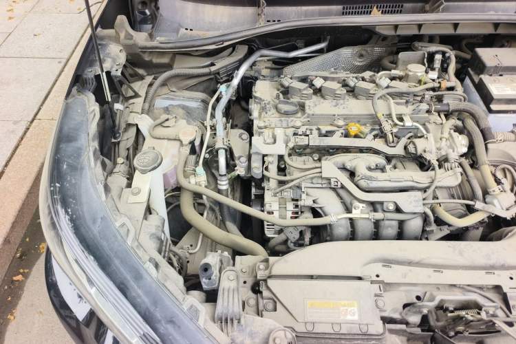 Used Toyota FRONTLANDER 2023 2.0L CVT Elite Edition Engine Bay Right