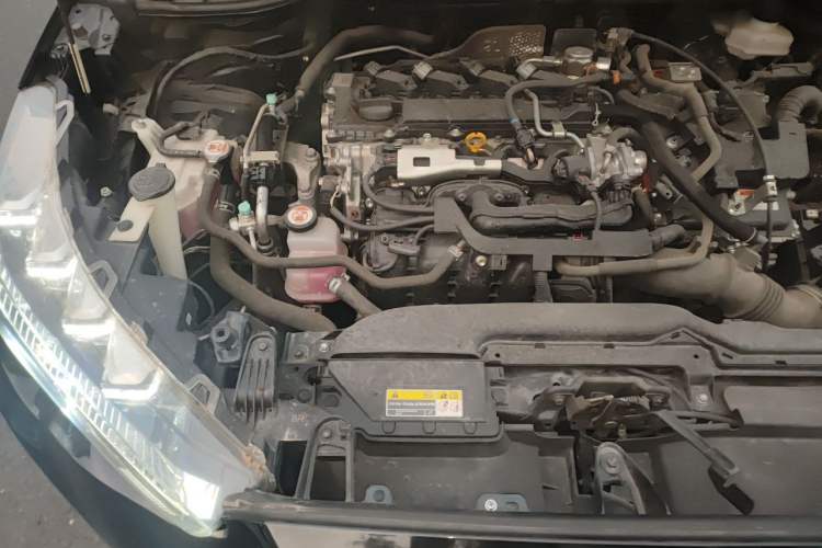 Used Toyota FRONTLANDER 2023 2.0L Smart Electric Hybrid Dual-Engine Luxury Edition Engine Bay Right