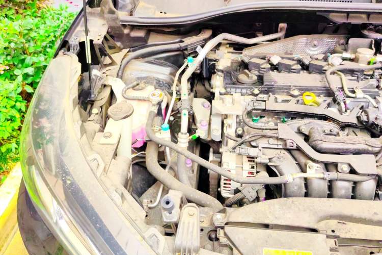 Used Toyota FRONTLANDER 2023 2.0L CVT Elite Edition Engine Bay Right