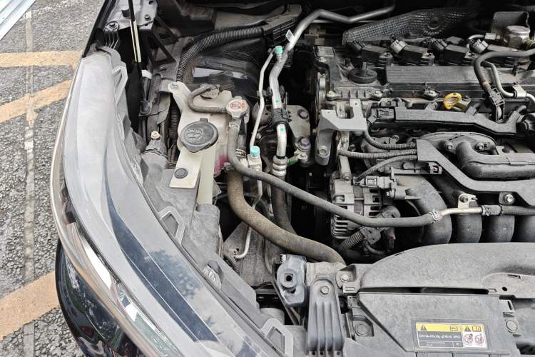 Used Toyota FRONTLANDER 2023 2.0L CVT Elite Edition Engine Bay Right