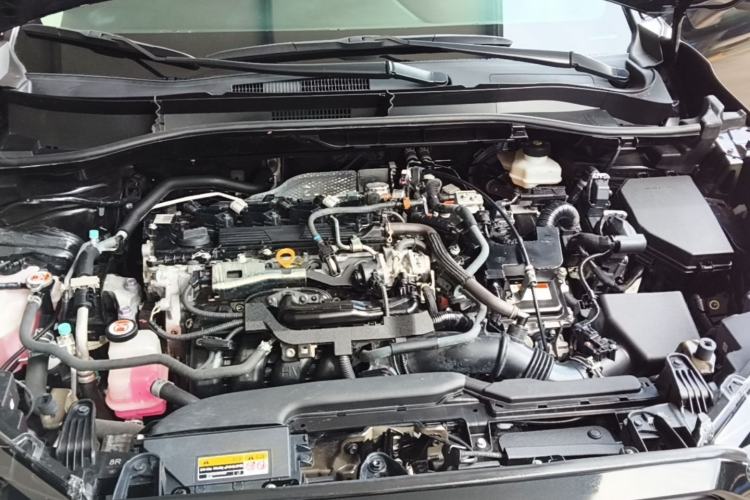 Used Toyota FRONTLANDER 2023 2.0L Smart Electric Hybrid Dual-Engine Luxury Edition Engine Bay