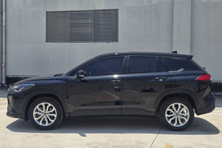 Used Toyota FRONTLANDER 2023 2.0L CVT Elite Edition Exterior 2