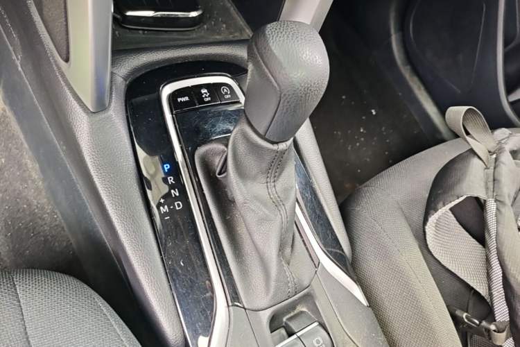 Used Toyota FRONTLANDER 2023 2.0L CVT Leading Edition Gear Lever