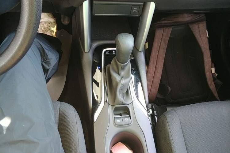 Used Toyota FRONTLANDER 2023 2.0L Smart Electric Hybrid Dual-Engine Leading Edition Gear Lever