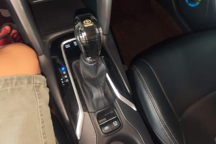 Used Toyota FRONTLANDER 2023 2.0L Smart Electric Hybrid Dual-Engine Leading Edition Gear Lever