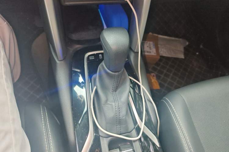 Used Toyota FRONTLANDER 2023 2.0L Smart Electric Hybrid Dual-Engine Luxury Edition Gear Lever
