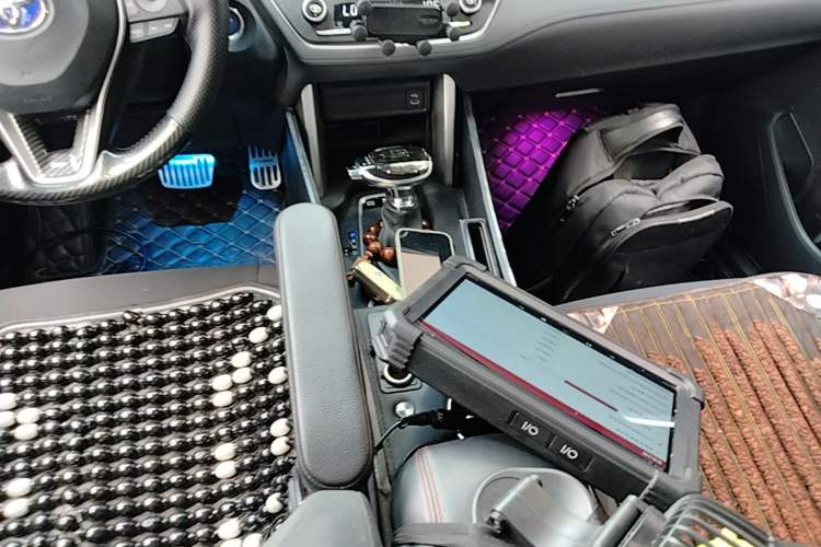 Used Toyota FRONTLANDER 2023 2.0L Smart Electric Hybrid Dual-Engine Leading Edition Gear Lever