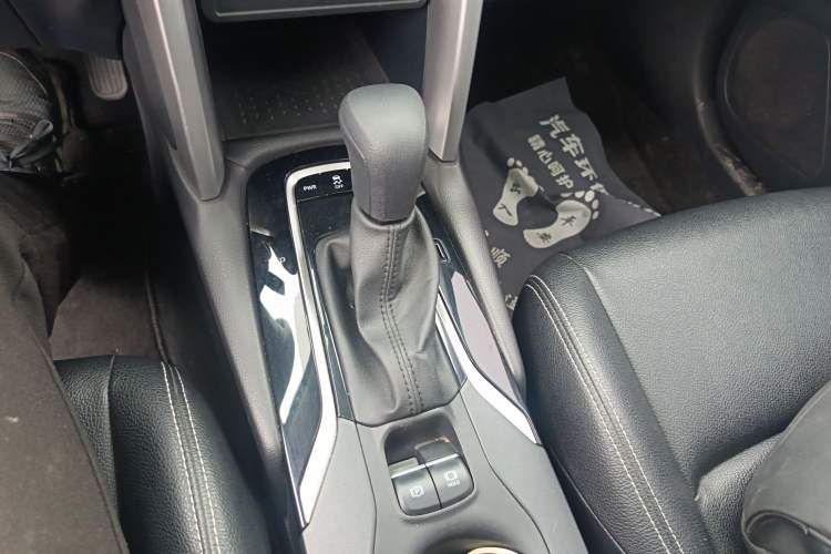 Used Toyota FRONTLANDER 2023 2.0L CVT Leading Edition Gear Lever