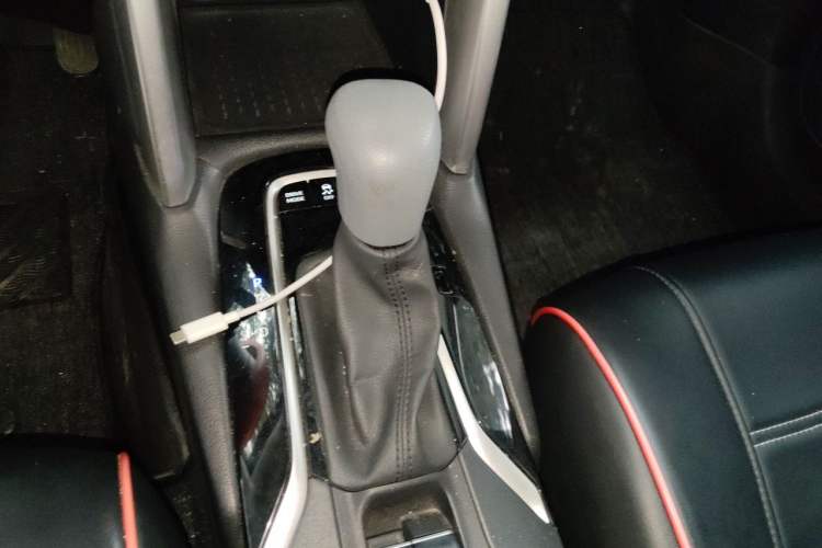 Used Toyota FRONTLANDER 2023 2.0L Smart Electric Hybrid Dual-Engine Leading Edition Gear Lever