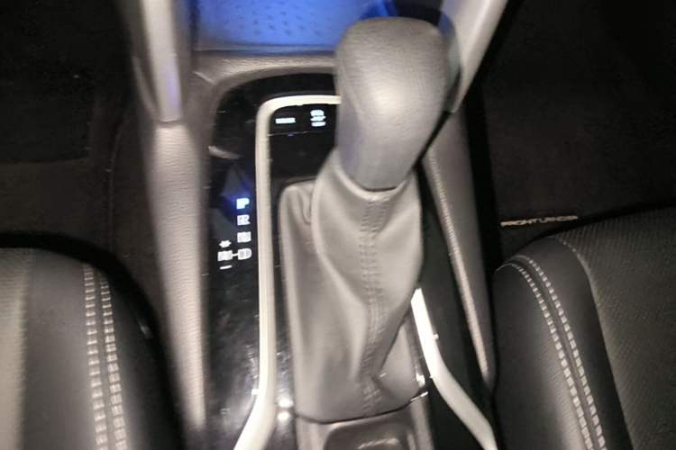 Used Toyota FRONTLANDER 2023 2.0L CVT Luxury Edition Gear Lever