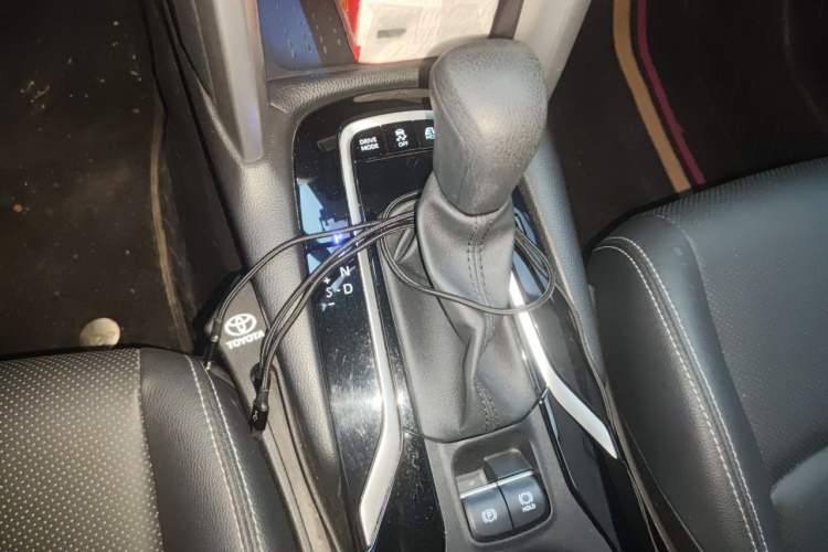Used Toyota FRONTLANDER 2023 2.0L Smart Electric Hybrid Dual-Engine Luxury Edition Gear Lever