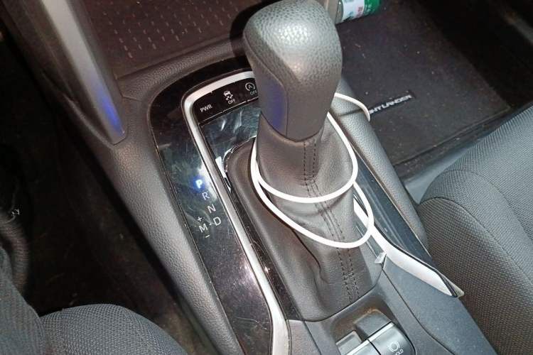 Used Toyota FRONTLANDER 2023 2.0L CVT Elite Edition Gear Lever