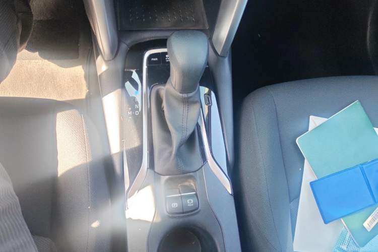 Used Toyota FRONTLANDER 2023 2.0L CVT Elite Edition Gear Lever