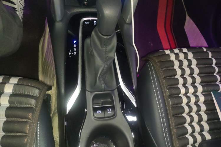 Used Toyota FRONTLANDER 2023 2.0L CVT Luxury Edition Gear Lever