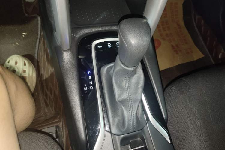 Used Toyota FRONTLANDER 2023 2.0L CVT Elite Edition Gear Lever