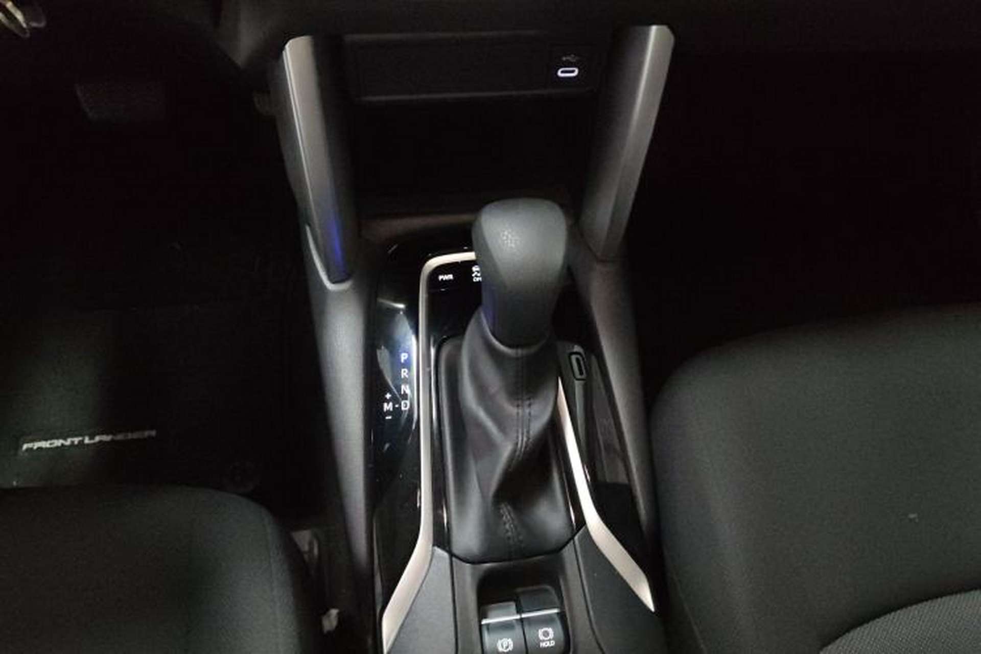 Used Toyota FRONTLANDER 2023 2.0L CVT Elite Edition Gear Lever